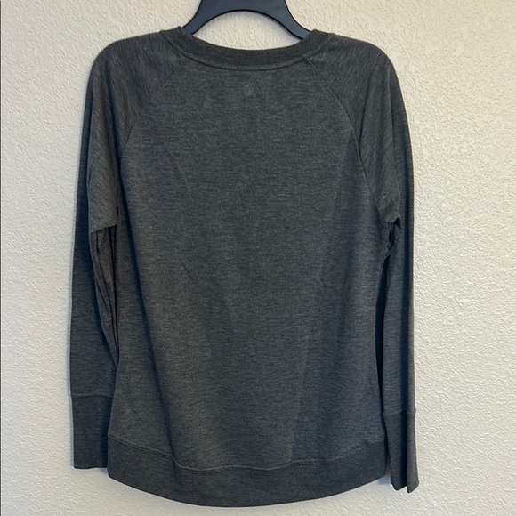 Women's Gray Long Sleeve Top - Picture 4 of 6